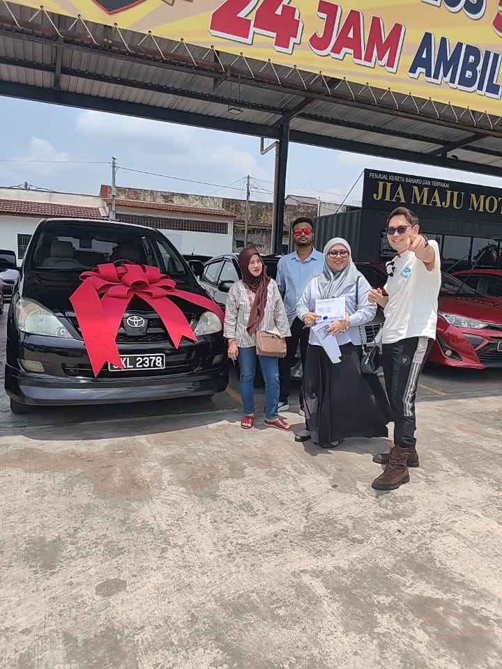 Penyerahan Toyota Innova kepada Cik Dayang